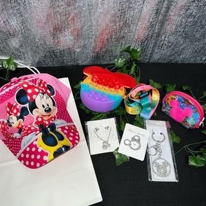 #044 7pc Theme Bundle Set